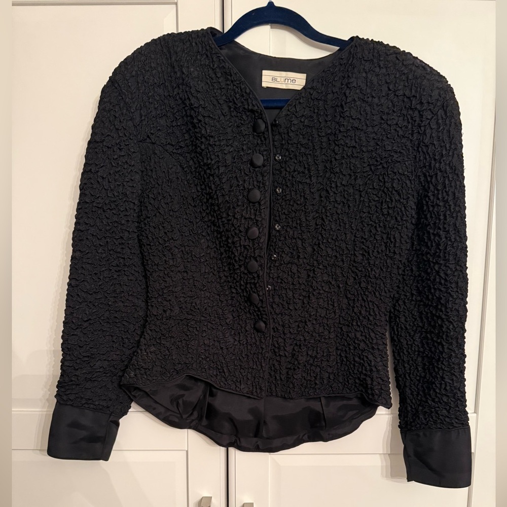 Vintage 80s jacket with small peplum and shoulder pads